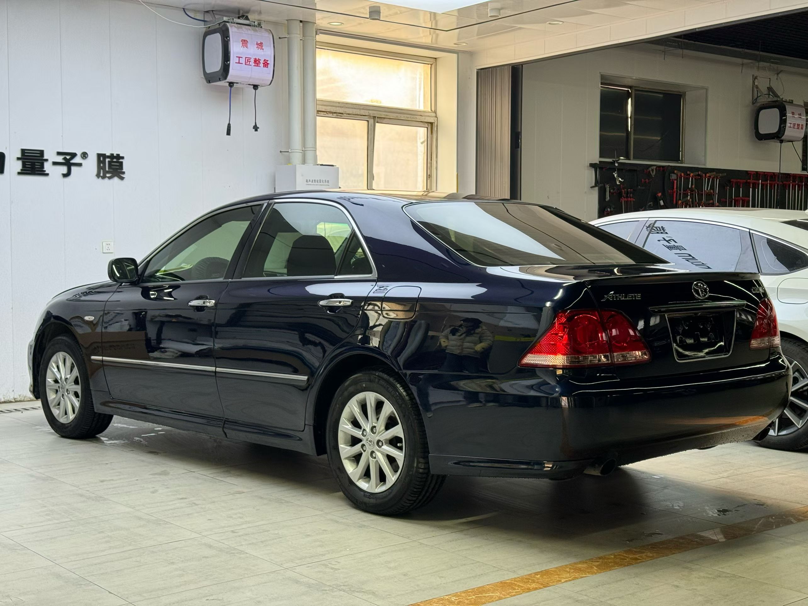 皇冠这个车别看就3万块钱了随便一个原厂件儿都是一两千起步而且它不像BBA副