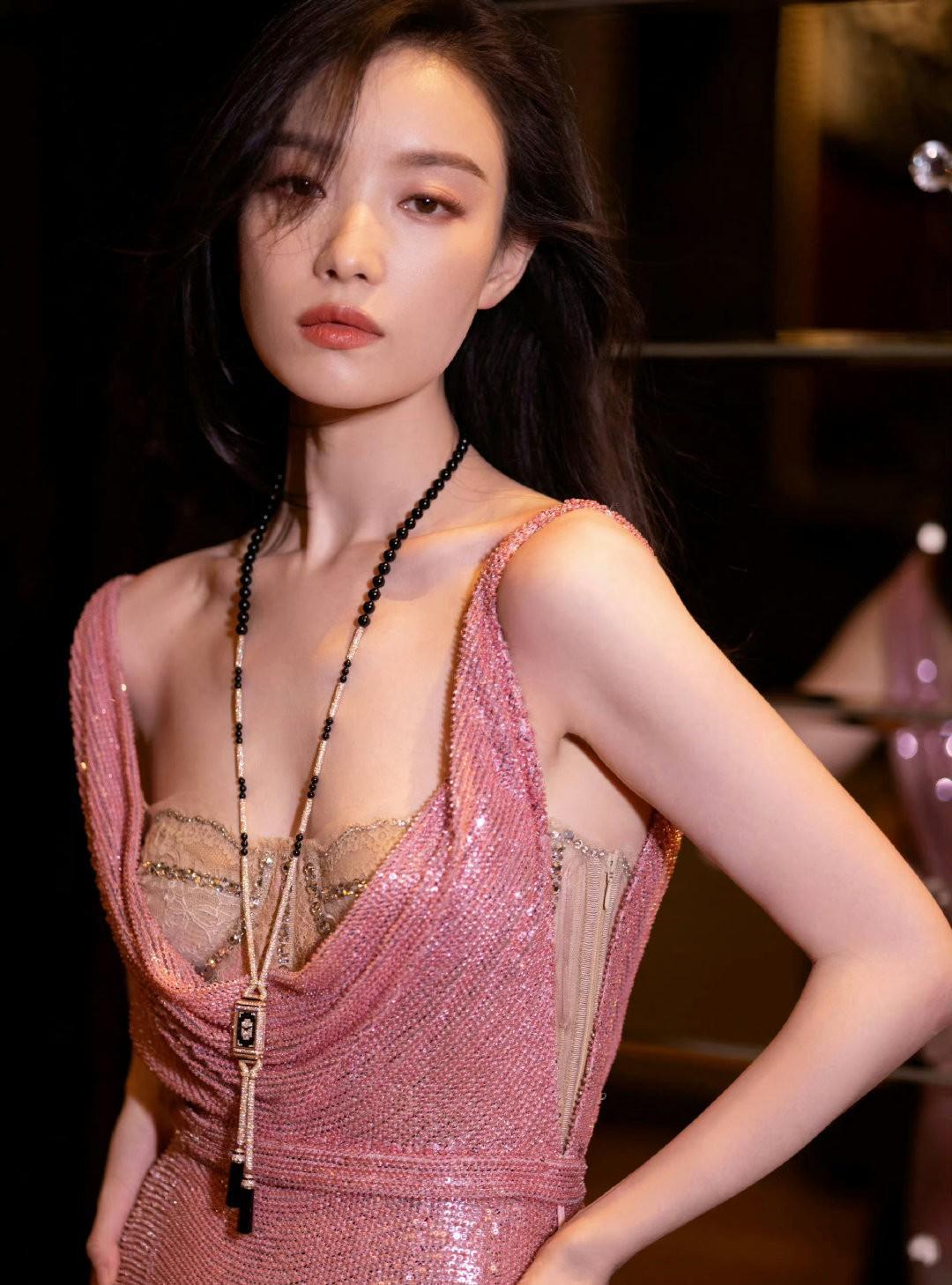 倪妮还是太全面了
