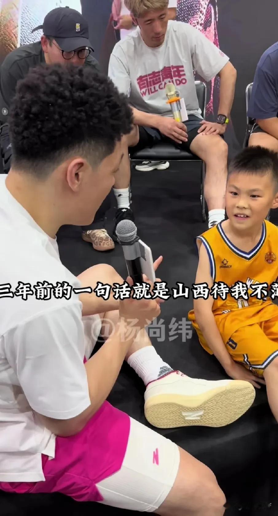 张宁回应续约山西男篮！近日，山西男篮球员张宁在太原参加活动时，被小朋友问及下