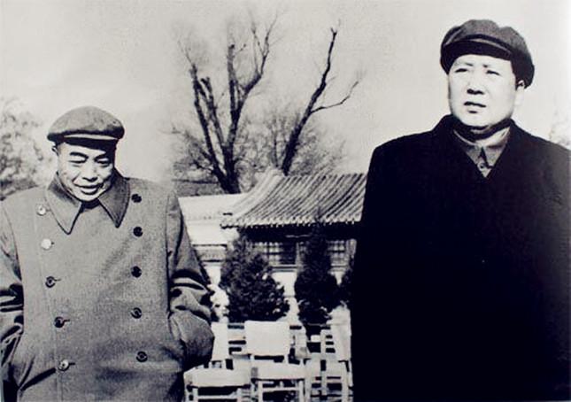 1965年彭德怀坚决不愿复出，亲笔写信向毛主席表明态度，毛主席收到信后，沉思了很