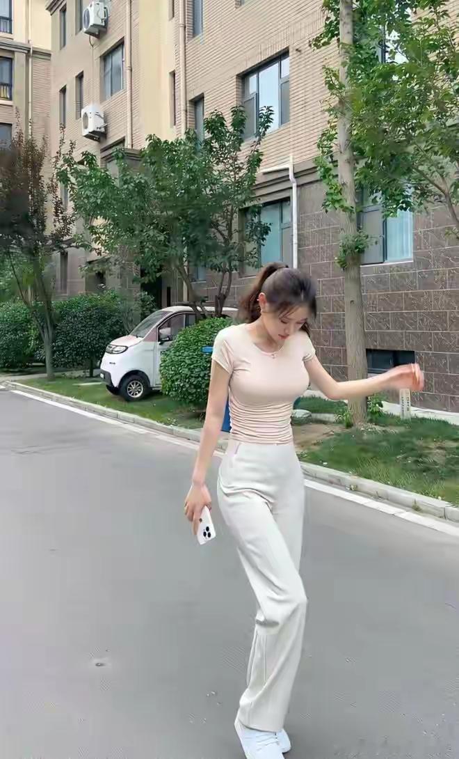 2025年11月21日，最高法通报的北大女生陈某被男友牟某精神蹂躏致死案引发震动