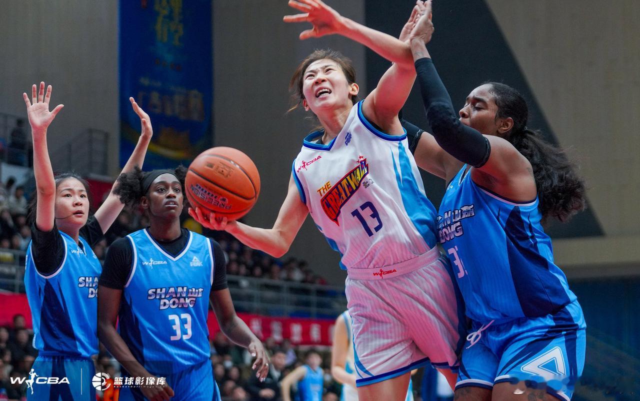 WCBA之遇强不弱、遇弱不强！目前WCBA常规赛已经打到了第11轮，目前除了