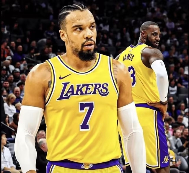 美媒YahooSports更新了一则潜在交易报道，YahooSports表示：“