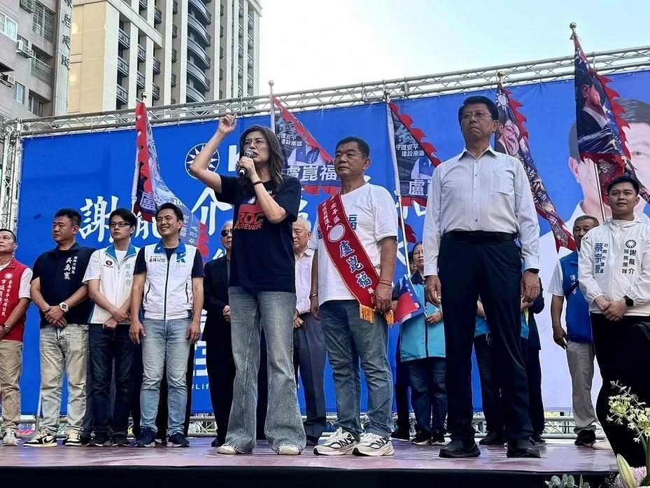 批民进党沉沦太多年！“台南小孩”郑丽文喊：让阳光照进台南国民党主席郑丽文昨天下