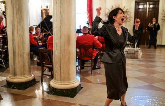 日本人开始怀念石破茂了，他们现在终于领悟到，石破茂当初访美，是多么有尊严了。