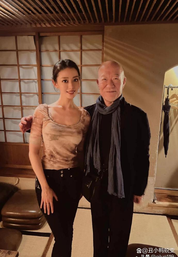 吉娜和久石让的同框照，最戳人的居然是大师的这只手！郎朗妻子吉娜晒出和久石让大师