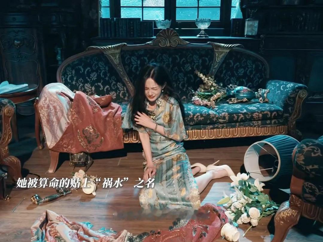 李一桐演起来be又发狠了破碎感和狠戾感同时拉满，握刀这一幕张力直接溢出屏幕，爱到