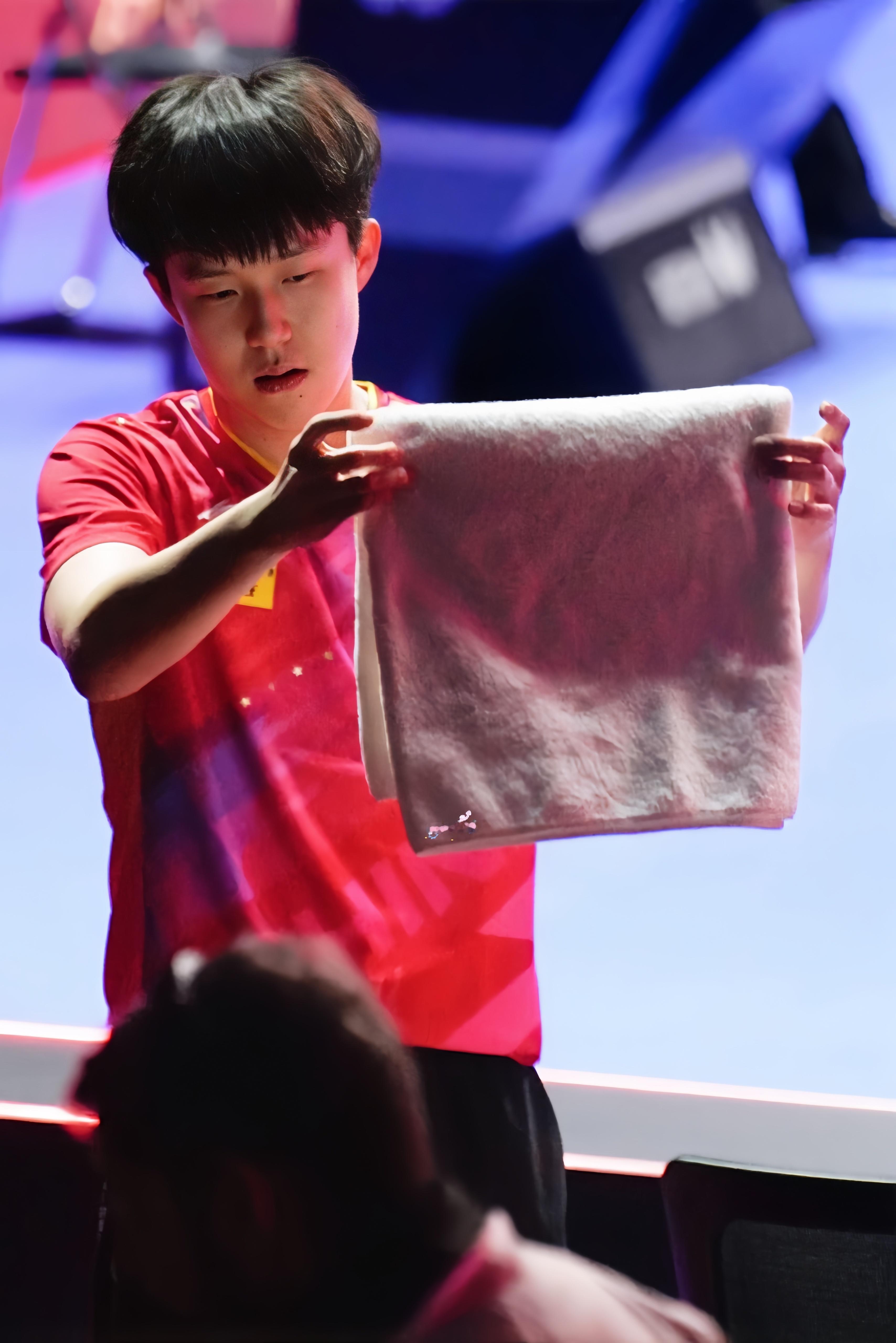 好像也只是昨天的事情！王楚钦