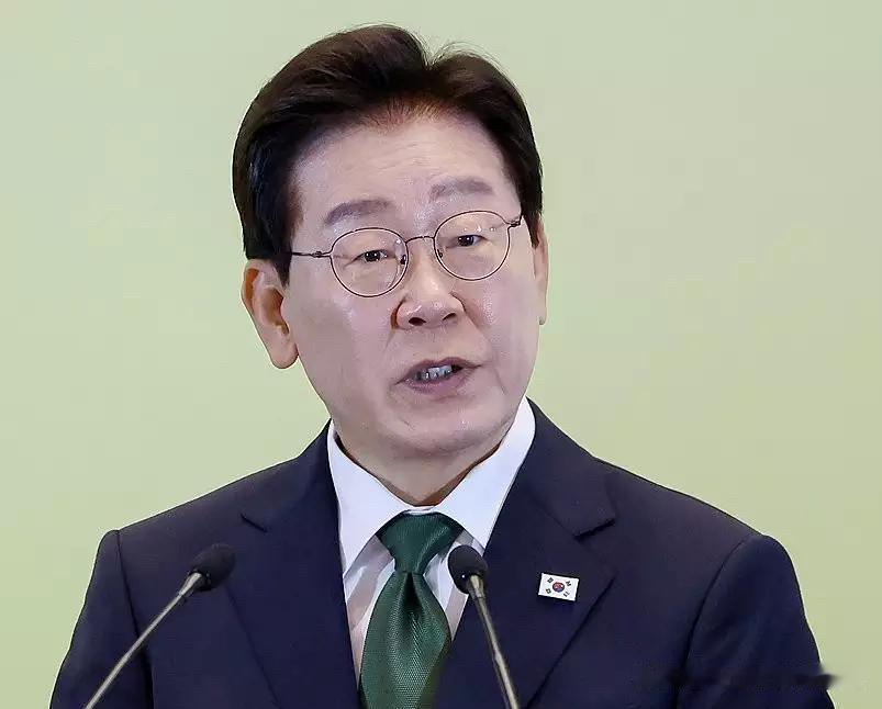 7月30日，韩国NBS全国民意调查结果正式公布。调查显示，民众对总统李在明施政持
