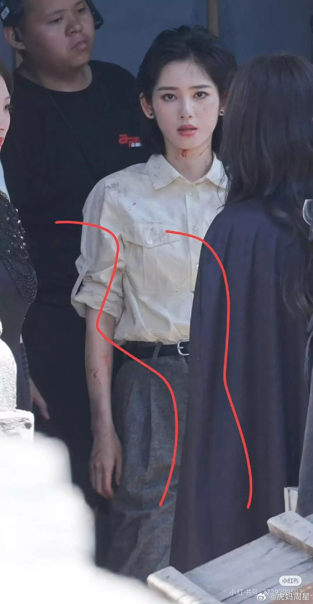 这个女生挺好看的呢​​​