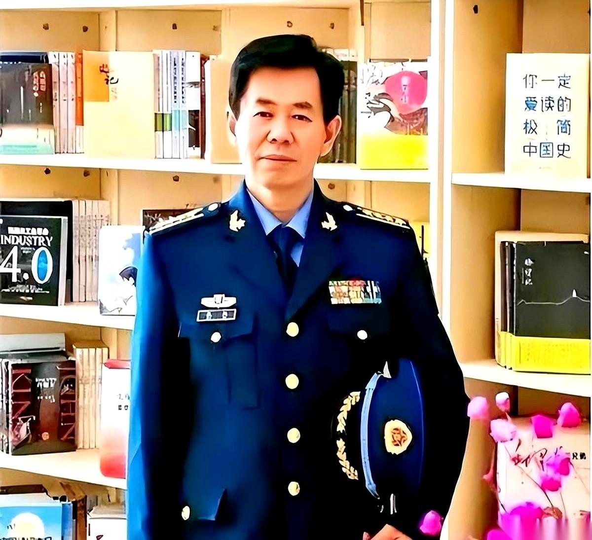 有人问，万一开打，咱们沿海被炸成一片火海怎么办？戴旭上校的回答很直接：他炸我们