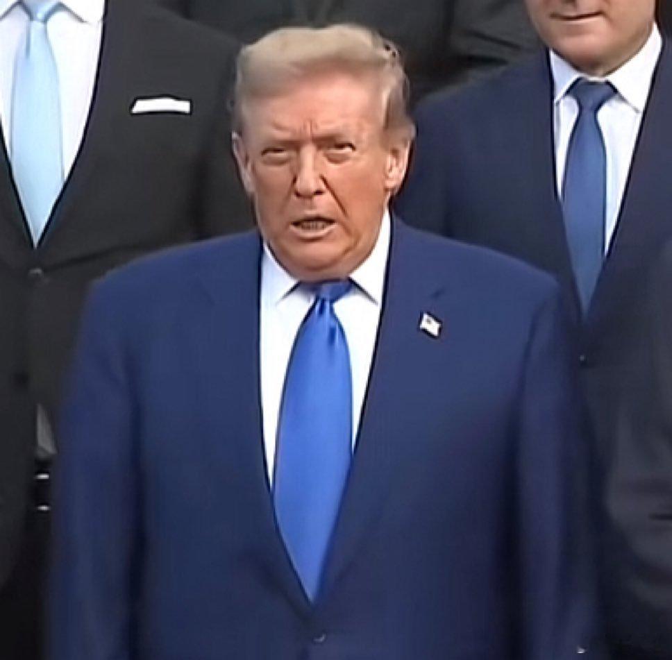 ❗️突发：美国商务部修订数据显示，2025年第一季度美国经济萎缩0.5