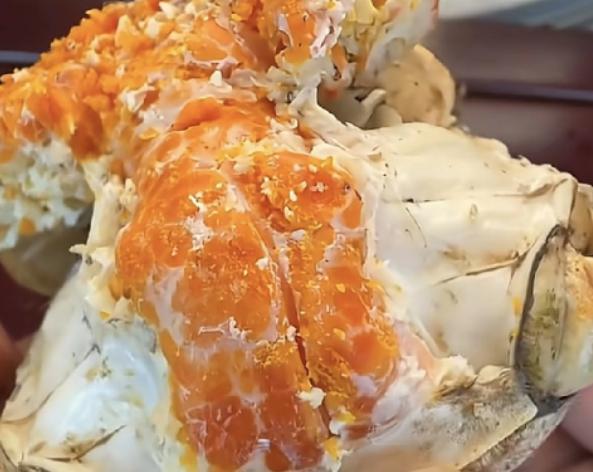 美国“恐慌”了！这次美国是真的恐慌了，美国人竟然在俄勒冈州的淡水区中发现了一只大