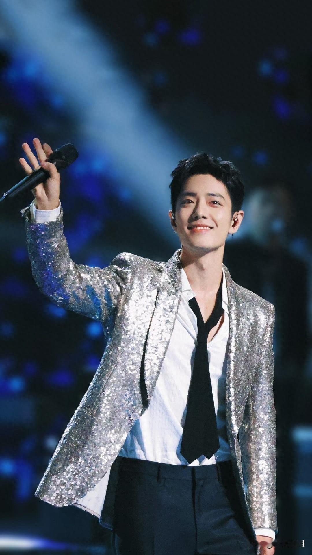 说实话我觉得肖战最狠的一招不是拿了多少代言，也不是多高的人气，而是他