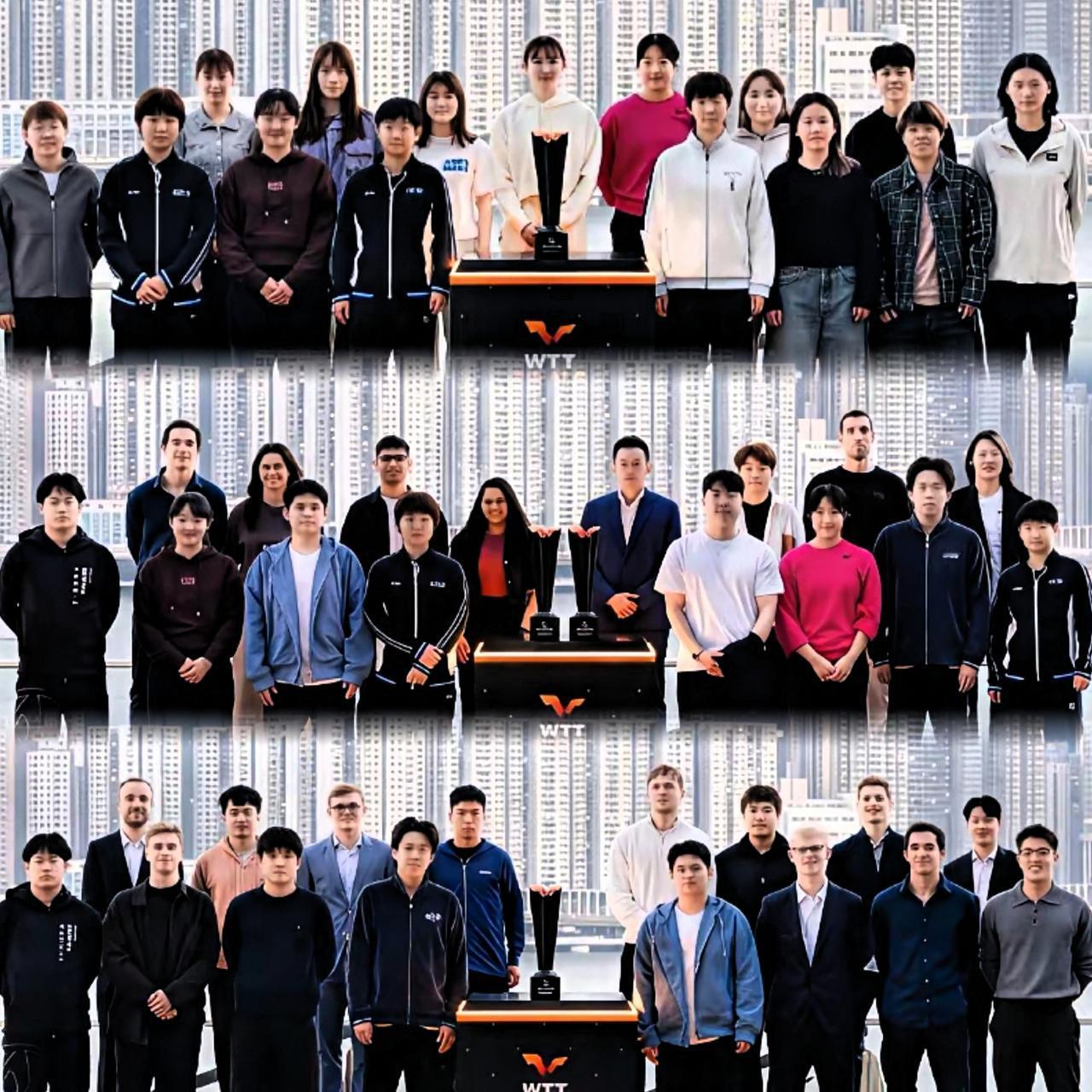 WTT官方大合照终于出炉啦！男单、女单、混双所有参赛选手齐聚香港，同框画