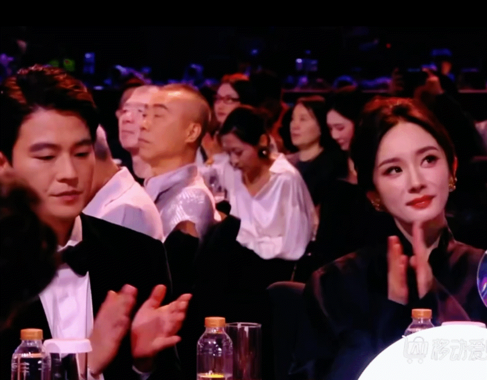 杨幂白鹿内场双C这是谁家的热搜啊