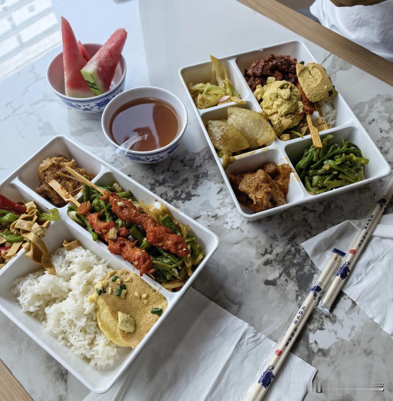 今日份工作餐，23元一份，自助。据说是以前食神老板才开的店，叫朴食家社区食堂，大