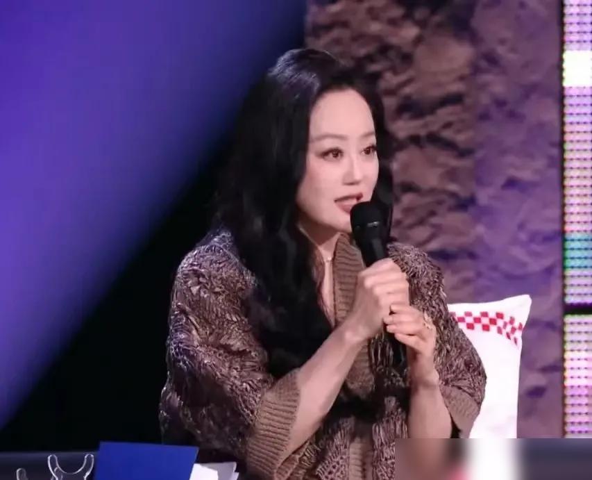 阚清子产后复出，浪姐7直播时崩溃痛哭，章小蕙几句话，直接让她愣在当场。浪姐这