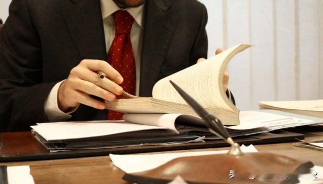 爱泼斯坦档案牵出多位权势人物，马斯克、特朗普顾问班农及亿万富翁蒂尔均涉其中。