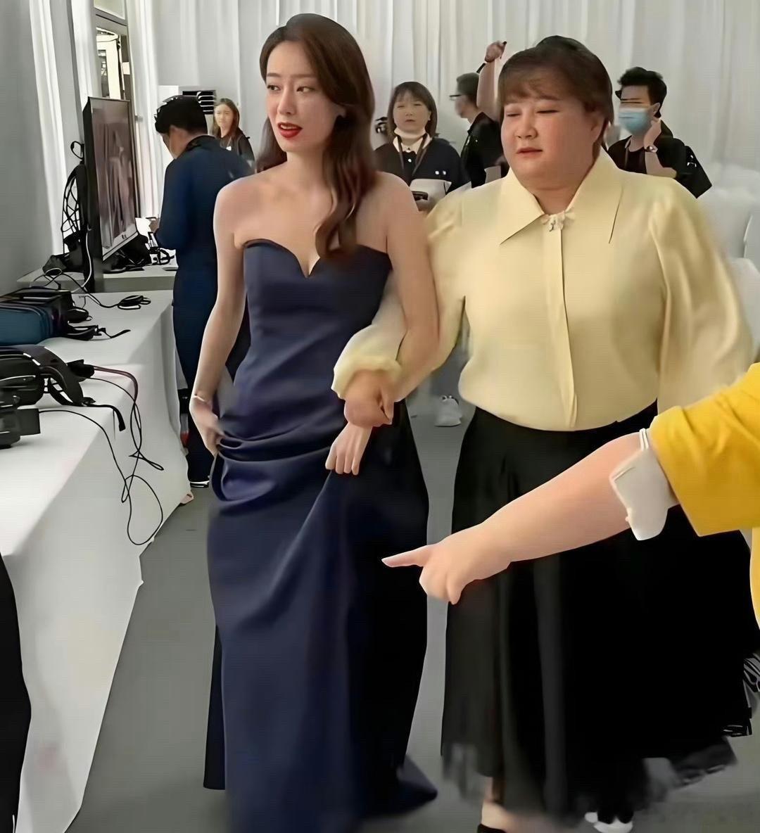 贾玲瘦下来以后简直就是改头换面，换了一个人！