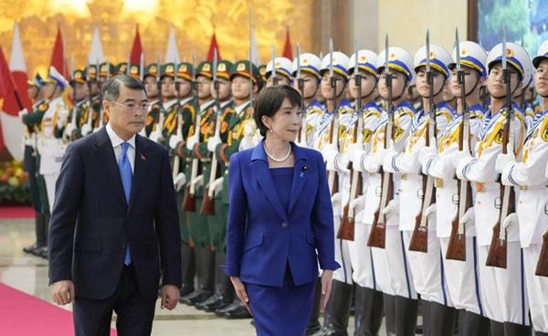 5月，日本首相高市早苗借黄金周之机出访越南河内、澳大利亚堪培拉，上演了一场极具讽