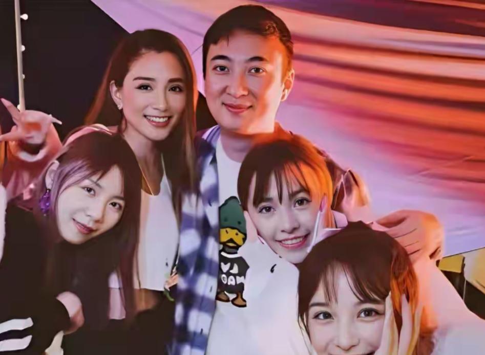 艺人解约案揭开行业黑幕，王思聪旧事再惹争议，父债子偿谁来买单？最近娱乐圈又闹