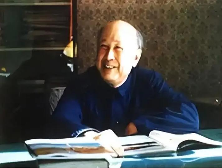 一枚从海里捞上来的美国导弹，竟让钱学森几乎熬了整整一夜！更让人没想到的是，多年后