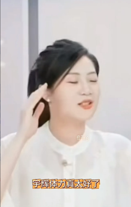与辉同行盼盼直播时透露董宇辉在甘肃，盼盼说她真服了甘肃行都是晚上转场，到达下一