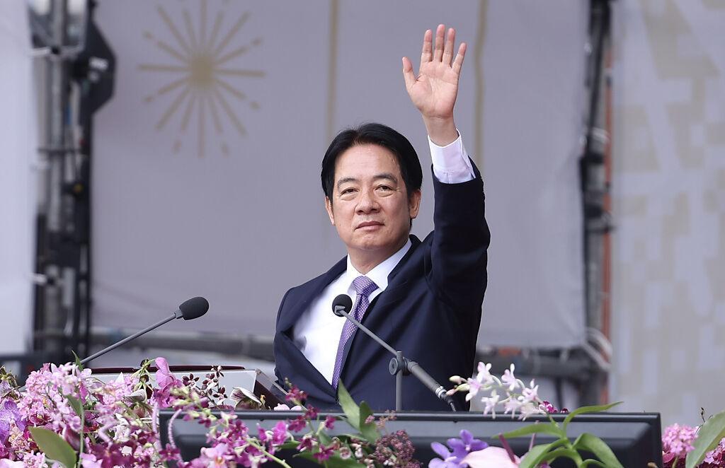 赖清德就职周年四份民调出炉,黄暐瀚也看衰亲绿媒体《镜新闻》今（21）日公布“2