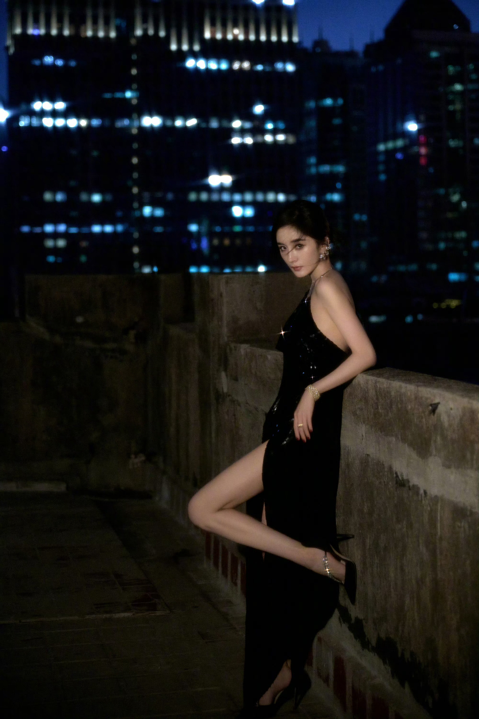 杨幂ym杨幂0912生日快乐夜色渐浓，城市在沉睡，世界变得安静，