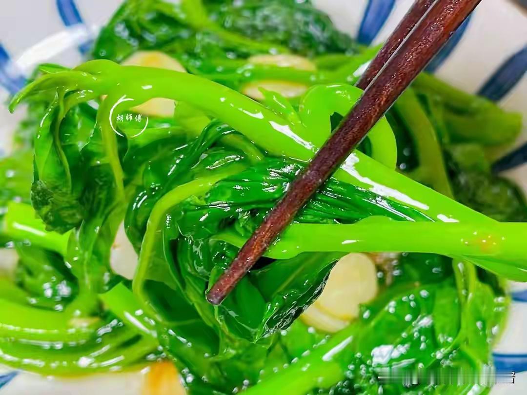 7月，使劲吃这菜，一护眼、二补铁补钙、三强免疫，别不懂吃！这是一份充满生活气