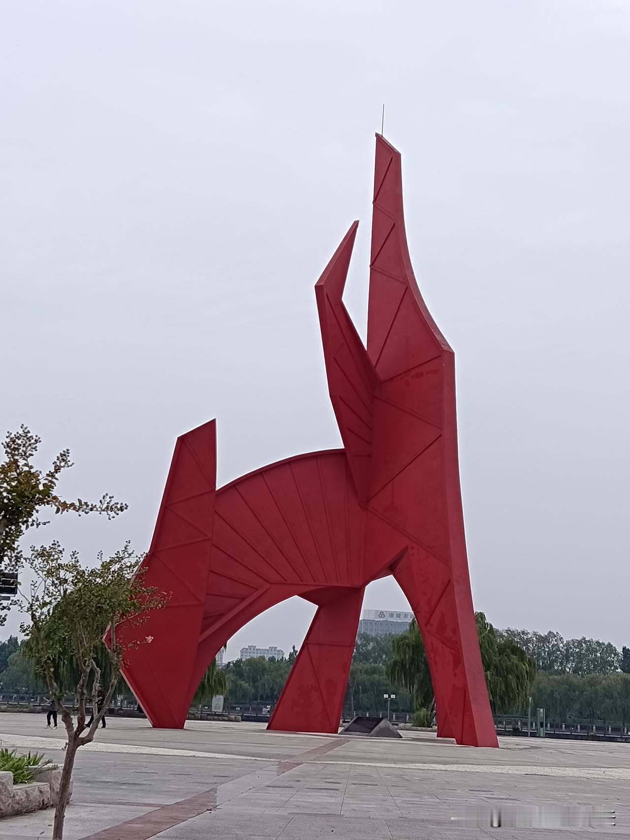 给老公做了一只小公鸡，可老公还是做好了让他侄子拿去了一半给他二弟吃，还是哥弟情深