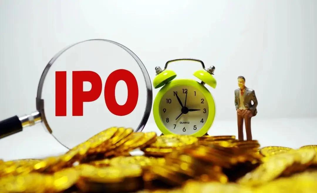 全球金融中心还是这三家稳！1、香港--身处中国，首先不用担心地缘安全问题，并且