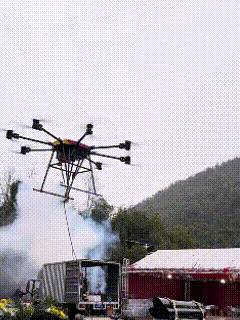 实在没想到！贵州遵义，一户村民家中老人离世，原计划抬棺上山安葬，但由于多日暴雨路