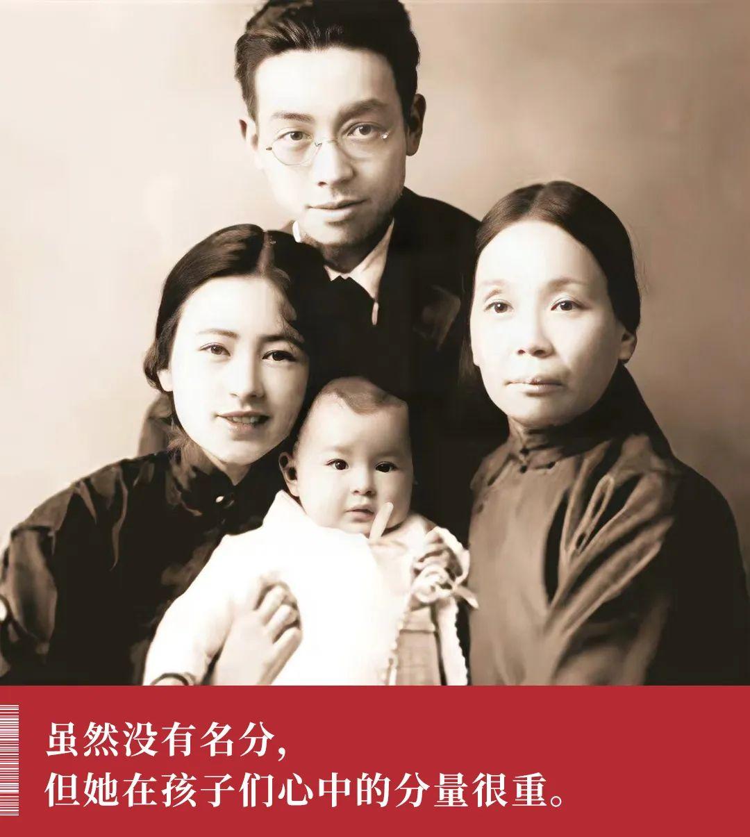 1903年，30岁梁启超和18岁王桂荃行房，两人大汗淋漓，次日梁启超却说：“我提