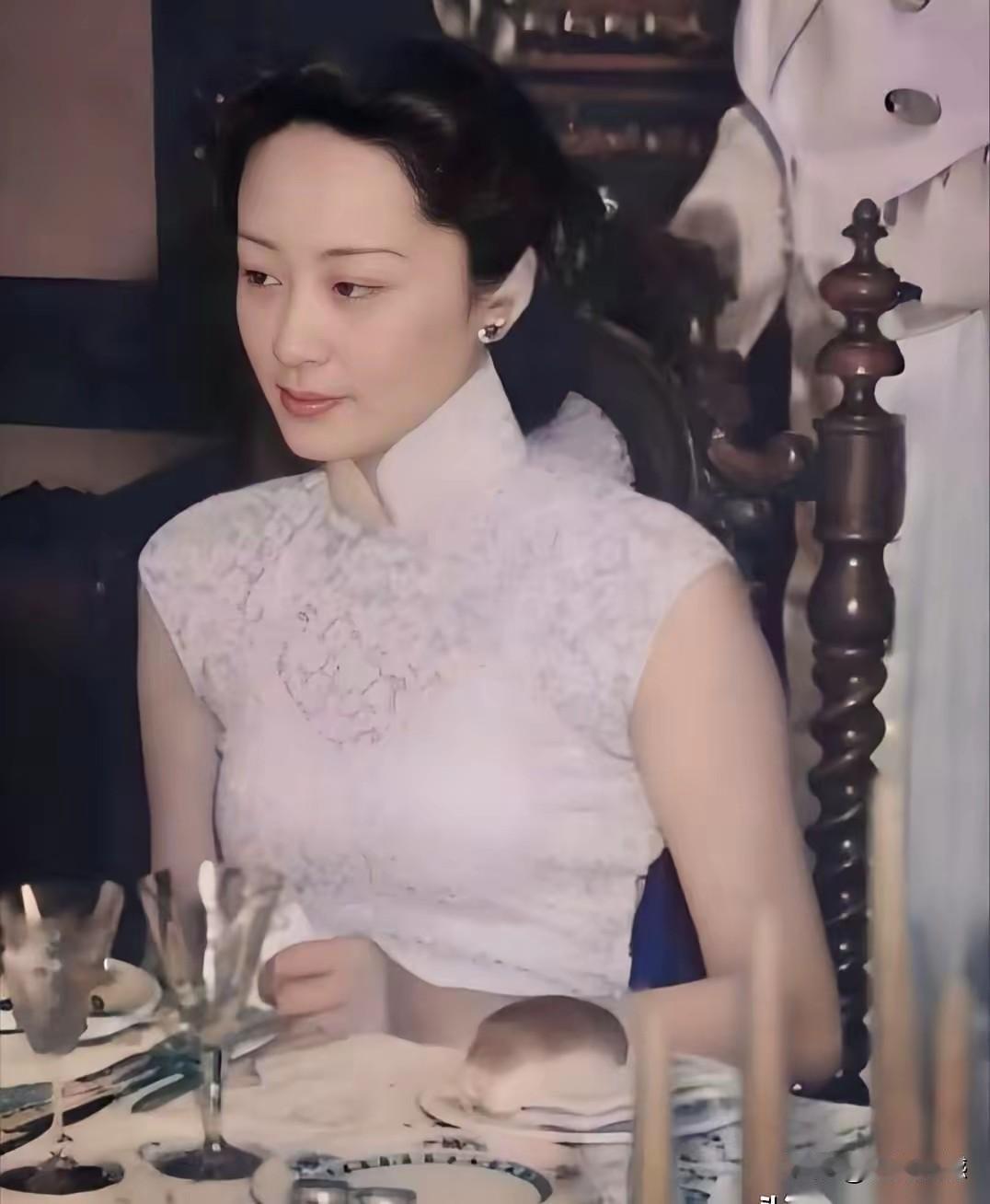 高贵，高傲，高冷，这就是三高气质！82年前拍摄的照片，真实记录了那个时代有钱人的