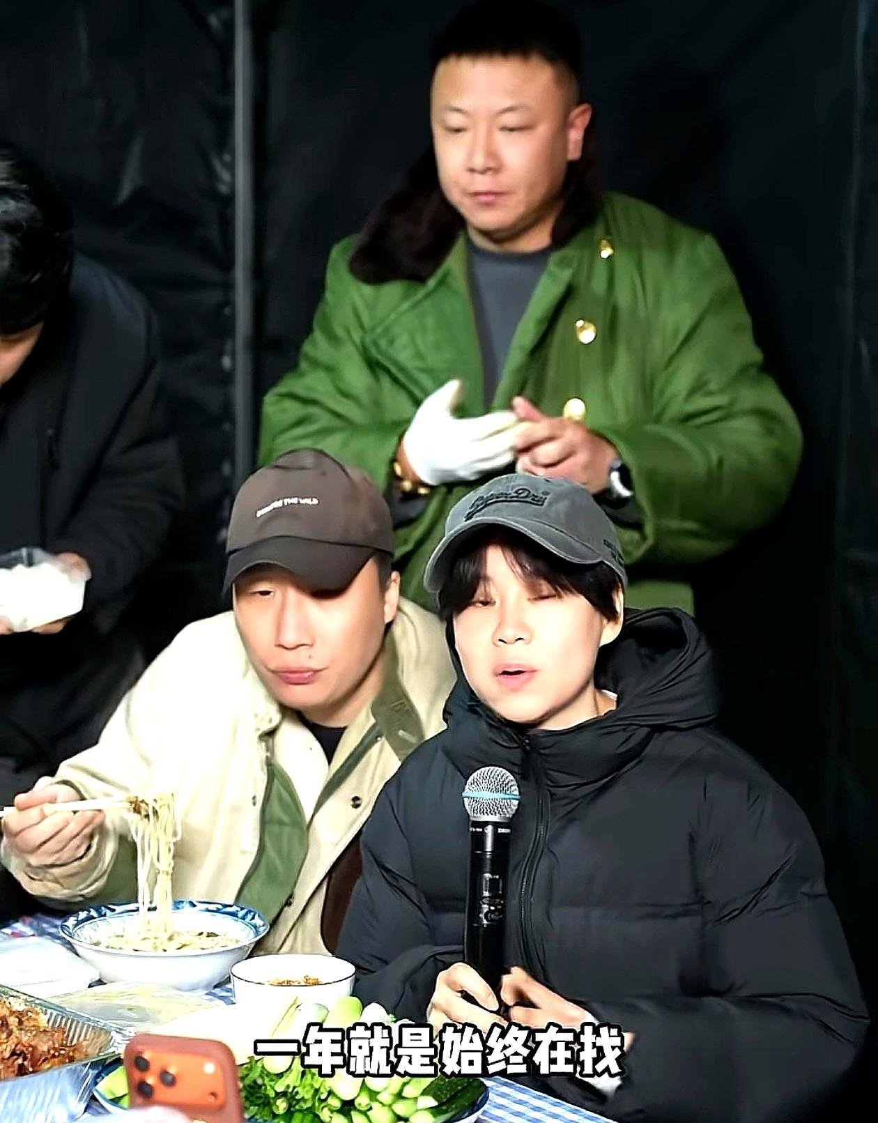 小沈阳夫妇的饭局，一桌明星只点一盘拍黄瓜。我当时就懵了，后来才知道，这俩人把身家