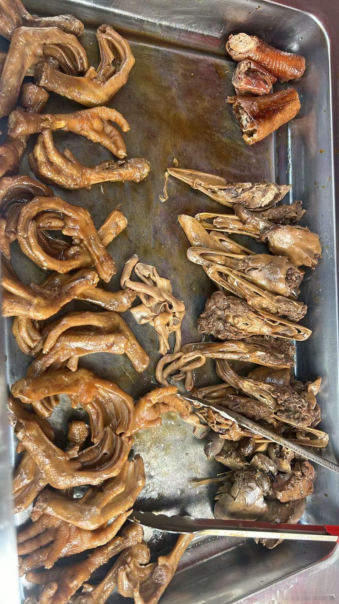 老公朋友开了家脆皮烧鸭店，我反而馋了卤味！刚营业又是买又是送都不好意思了，但我是