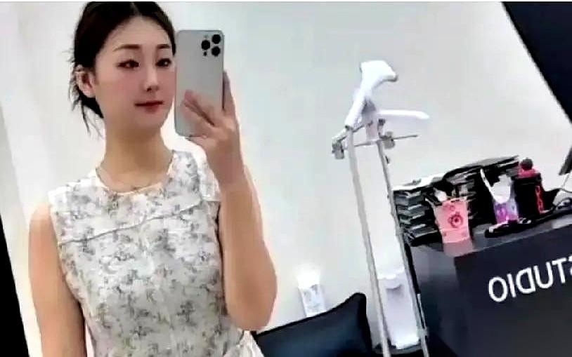 最狠的不是离婚，是离婚四年后，还得亲手甩出聊天记录，证明自己早把前夫拉黑了。这