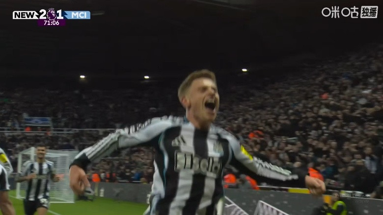 这已经明着黑了，阿森纳本赛季再不夺冠真说不过去了