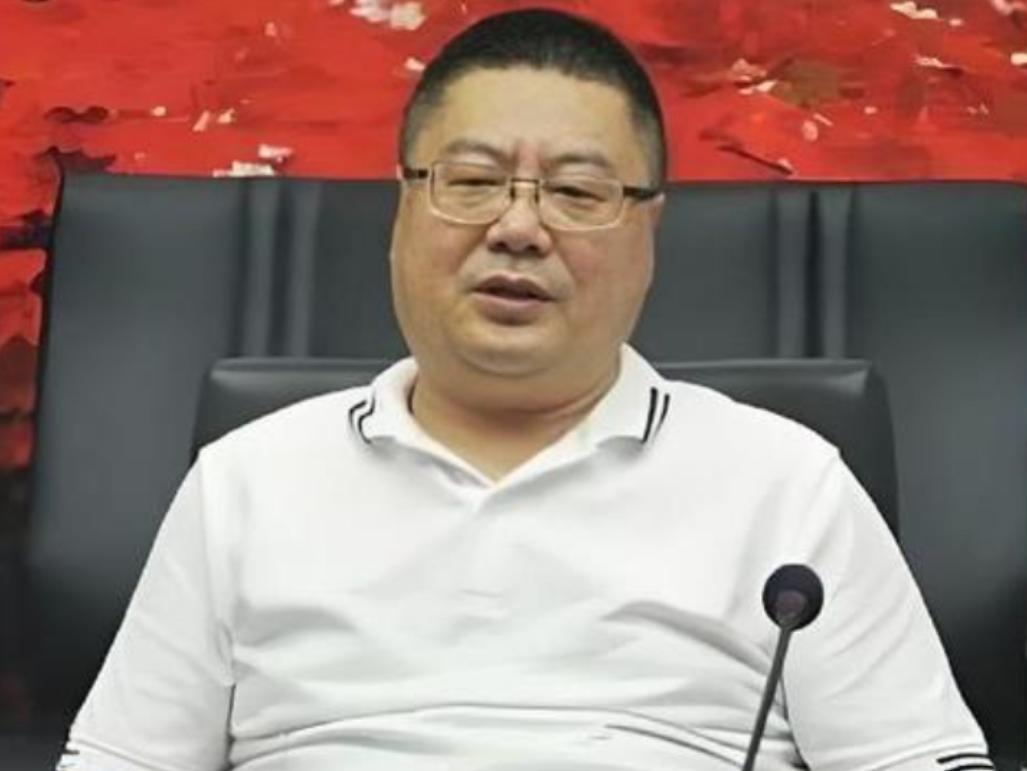 震怒！244亿！60万老人的养老钱、棺材本，全被一个叫周志峰的骗子卷走了！2