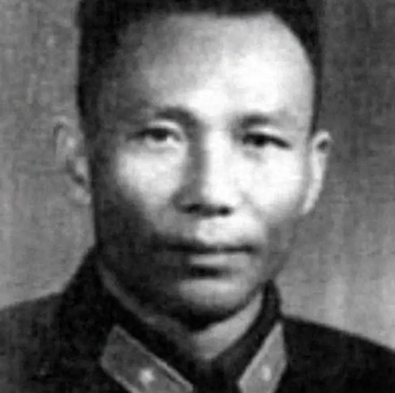 1937年3月，马步芳的报务主任熊维邦收到了两封绝密电报，他看都没看，就交给了曾