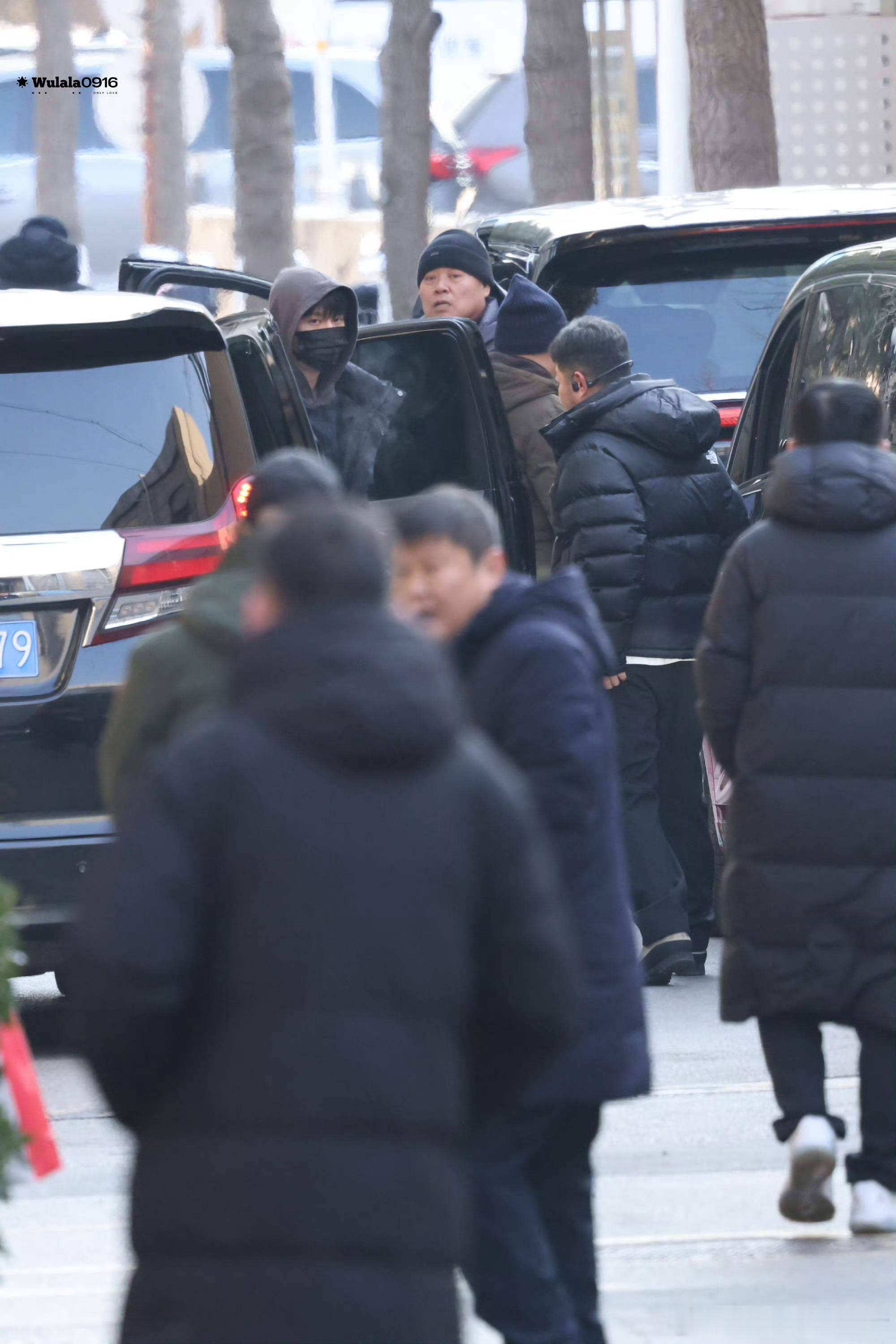 范丞丞、毕雯珺央视春晚彩排路透