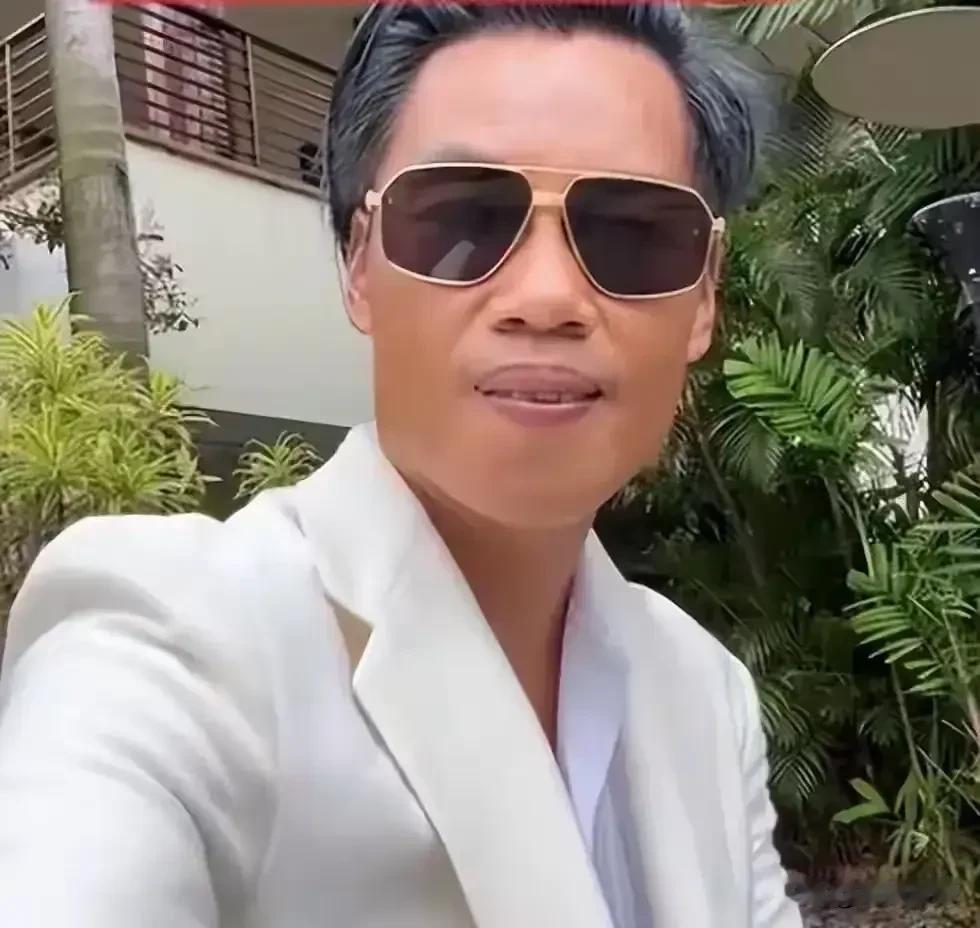 不得不说，“枭神”这面相从传统面相学来说——没记错的话曾仕强说过，还是有可能给“