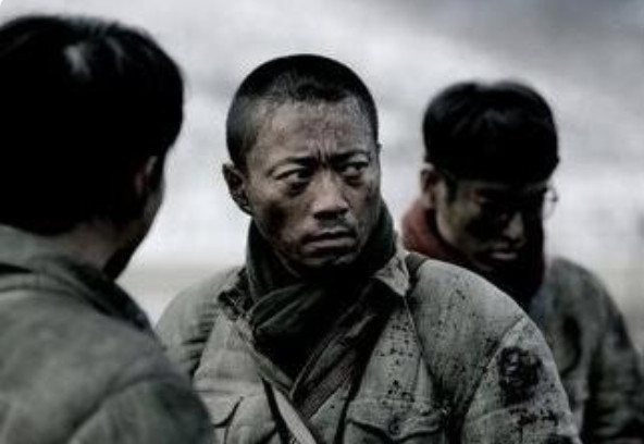 当年，《天下无贼》的成功让冯小刚无比自信，他认为自己超越了陈凯歌，能与张艺谋比肩