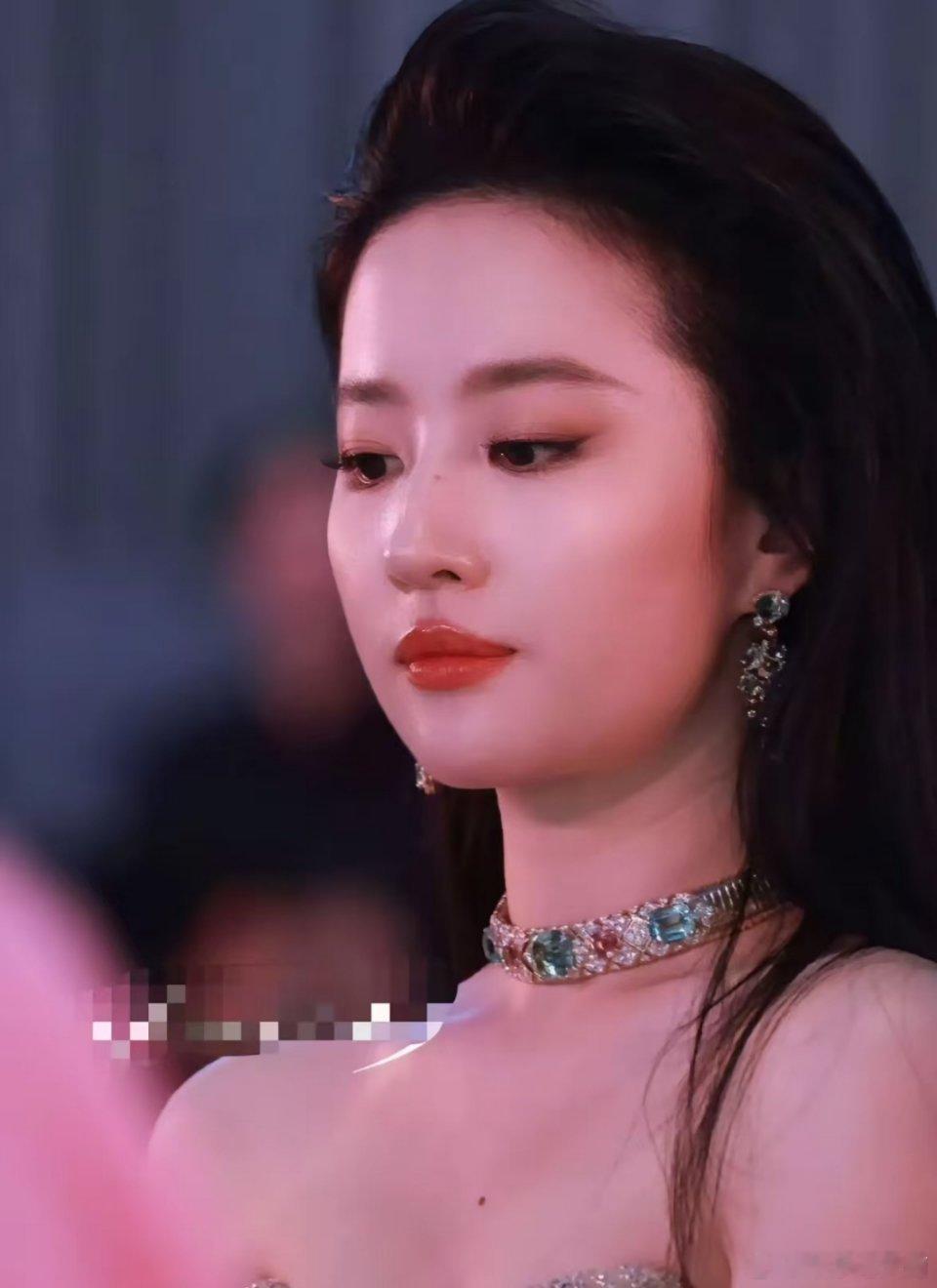 看了白玉兰奖得主以后，突然就明白刘亦菲不来参加的原因了不是因为最佳女主角不是她的