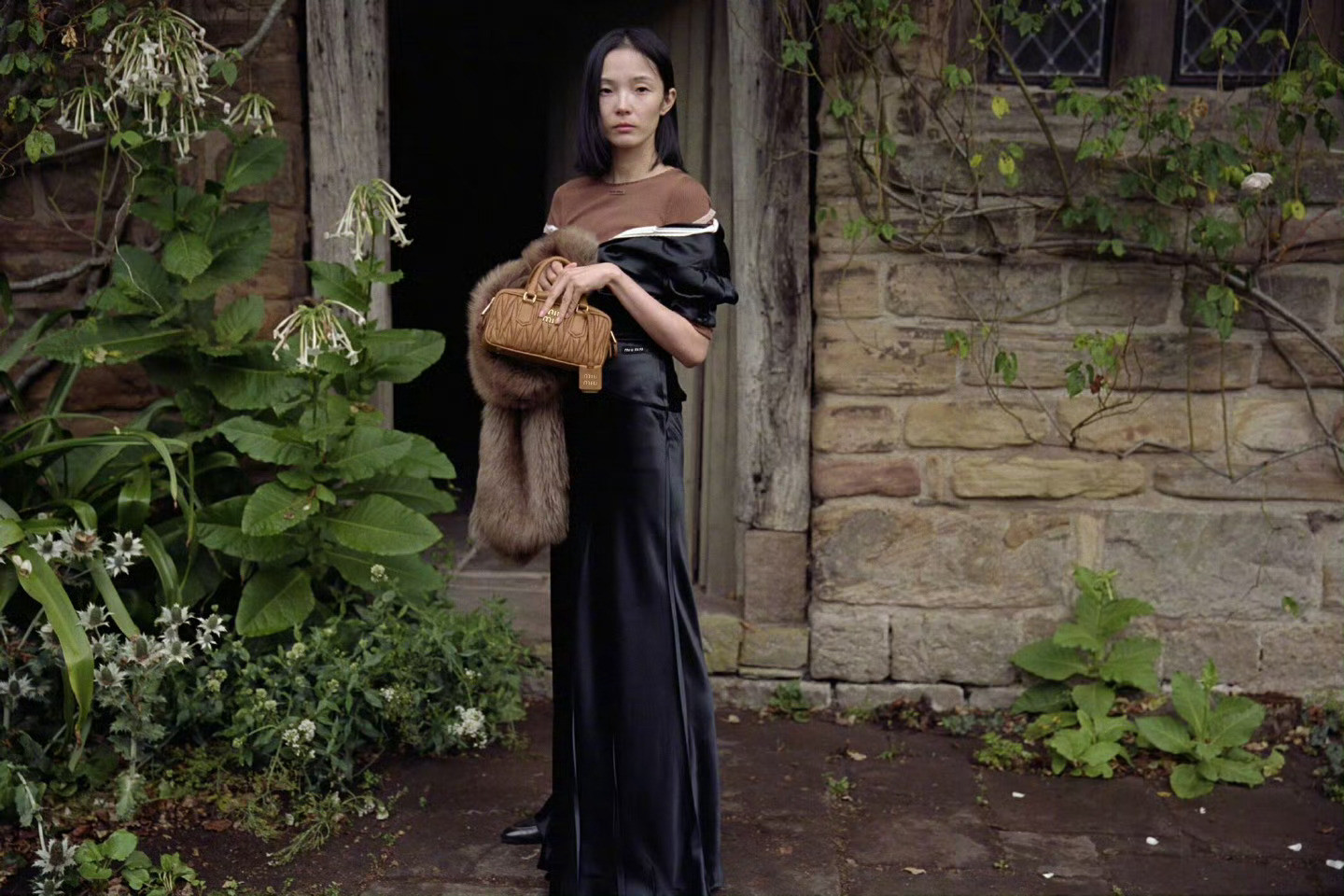 MiuMiuHoliday2025Campaign假日系列广告拍摄于英