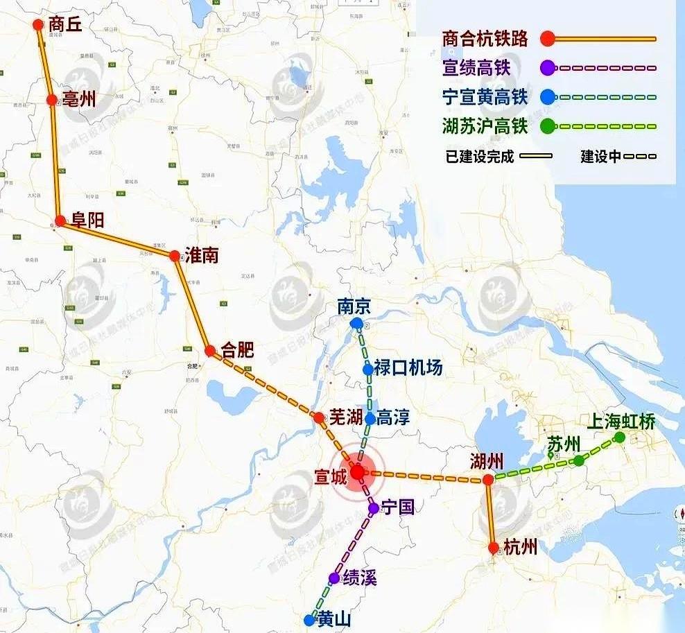 京沪高铁票价一动，很多人手机上的计算器，就先响了。但算来算去，背后笑得最开心的