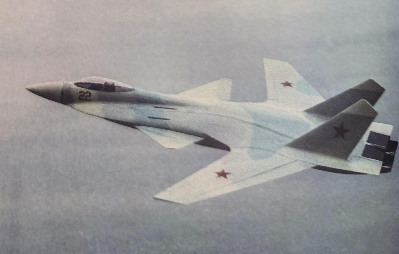 最近网上流出了苏霍伊S-22项目全尺寸模型的新照片S-22是1980年代苏霍