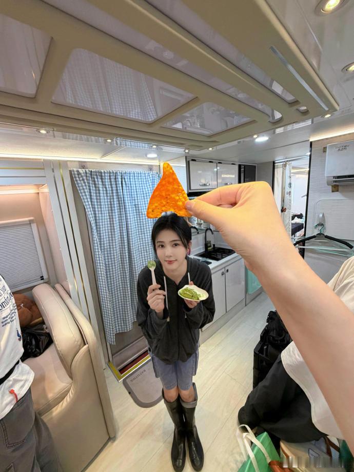 白鹿热播剧女演员高奢代言TOP1女演员高奢榜单拔得头筹📊2026年第二季度艺